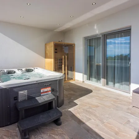 Einzigartige Casita Mit Whirlpool, Sauna, Meerblick, Grill, Privatparkplatz Case de vacanță Crikvenica