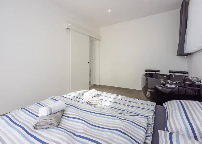 Einzigartige Casita Mit Whirlpool, Sauna, Meerblick, Grill, Privatparkplatz * Crikvenica