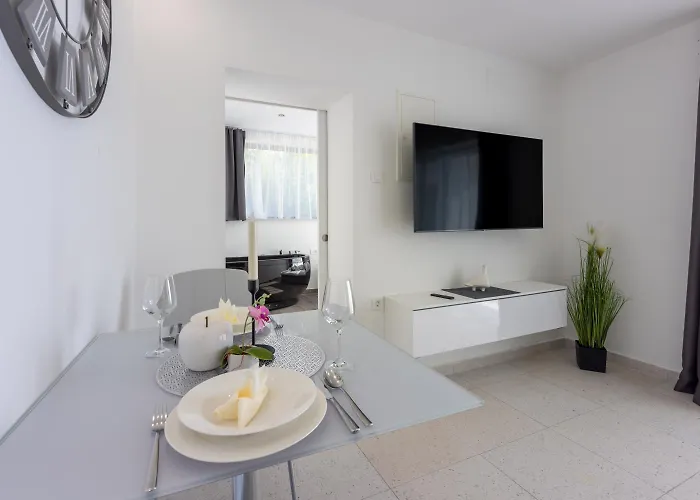 Einzigartige Casita Mit Whirlpool, Sauna, Meerblick, Grill, Privatparkplatz Dom wakacyjny Crikvenica